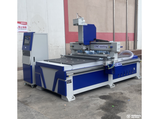  20-75- CNC apdirbimo centras WOODLAND MACH